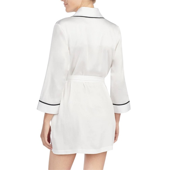 💕x2HP💕Kate Spade white Mrs. Robe - Picture 2 of 9